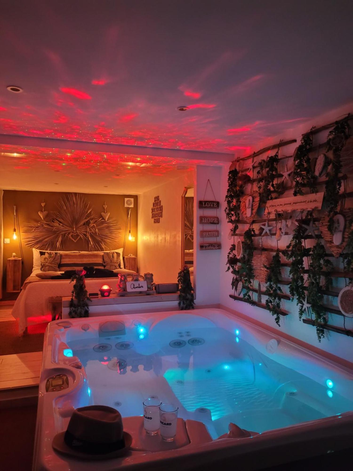 Suite & Spa Just Dream 28 Six-Fours-les-Plages Exterior foto